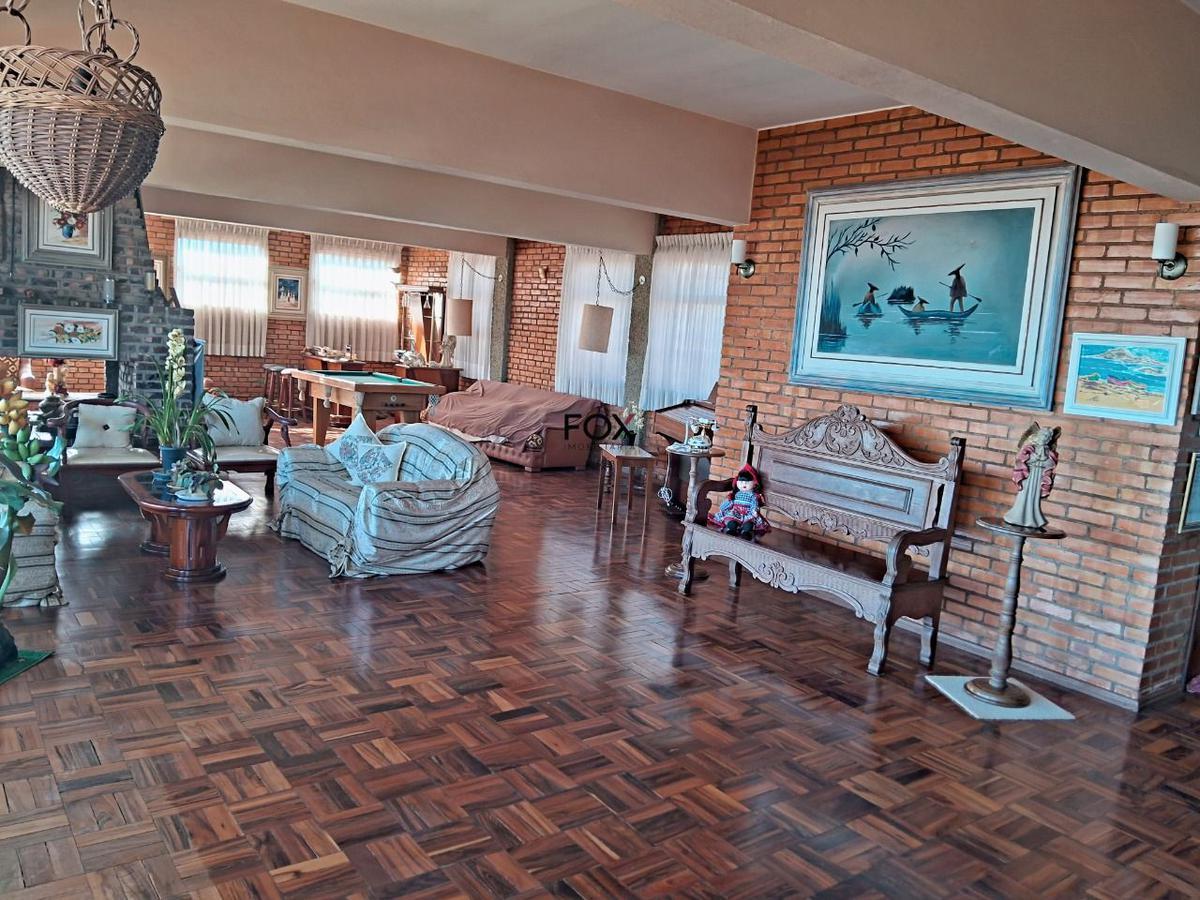 Casa, Santa Lúcia, 5 Quartos, 4 Vagas, 2 Suítes
