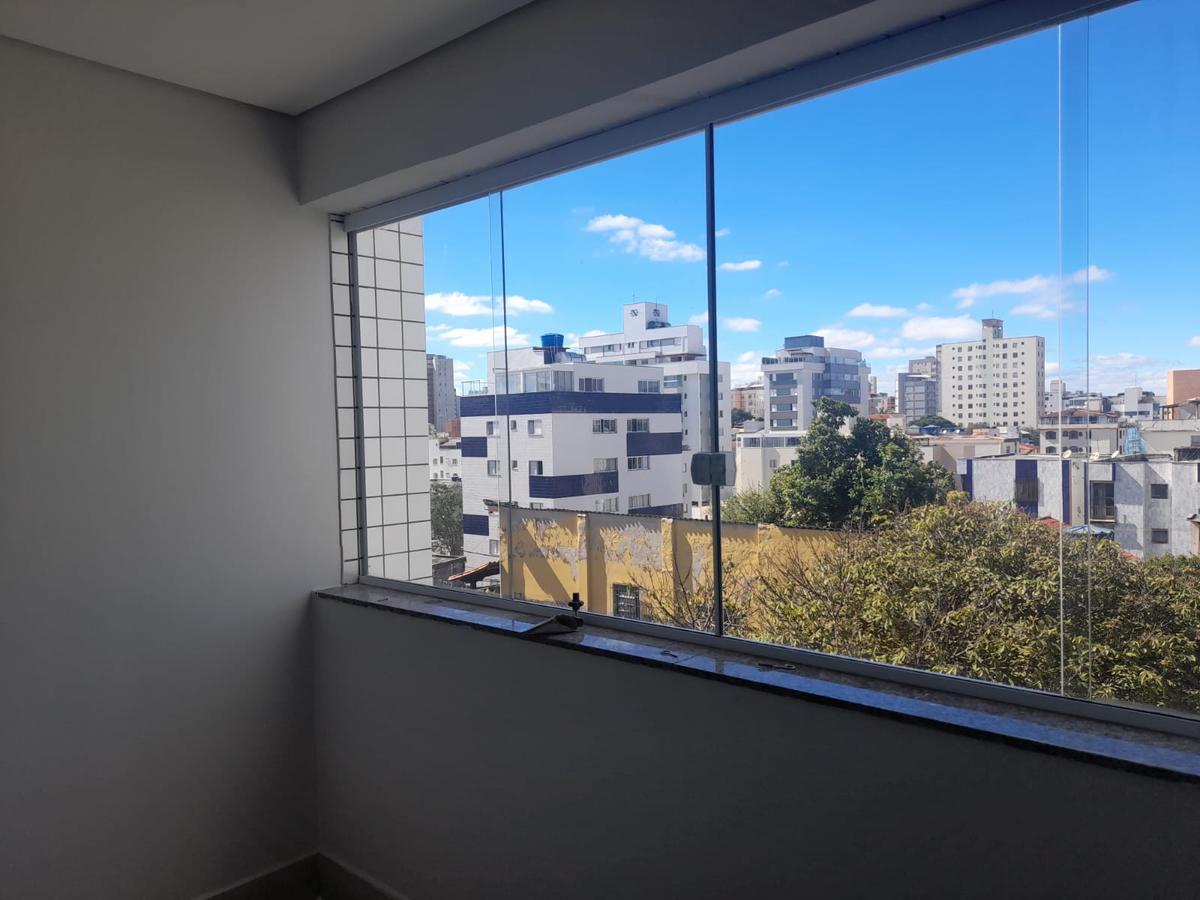 Apartamento, Sagrada Família, 3 Quartos, 2 Vagas, 1 Suíte