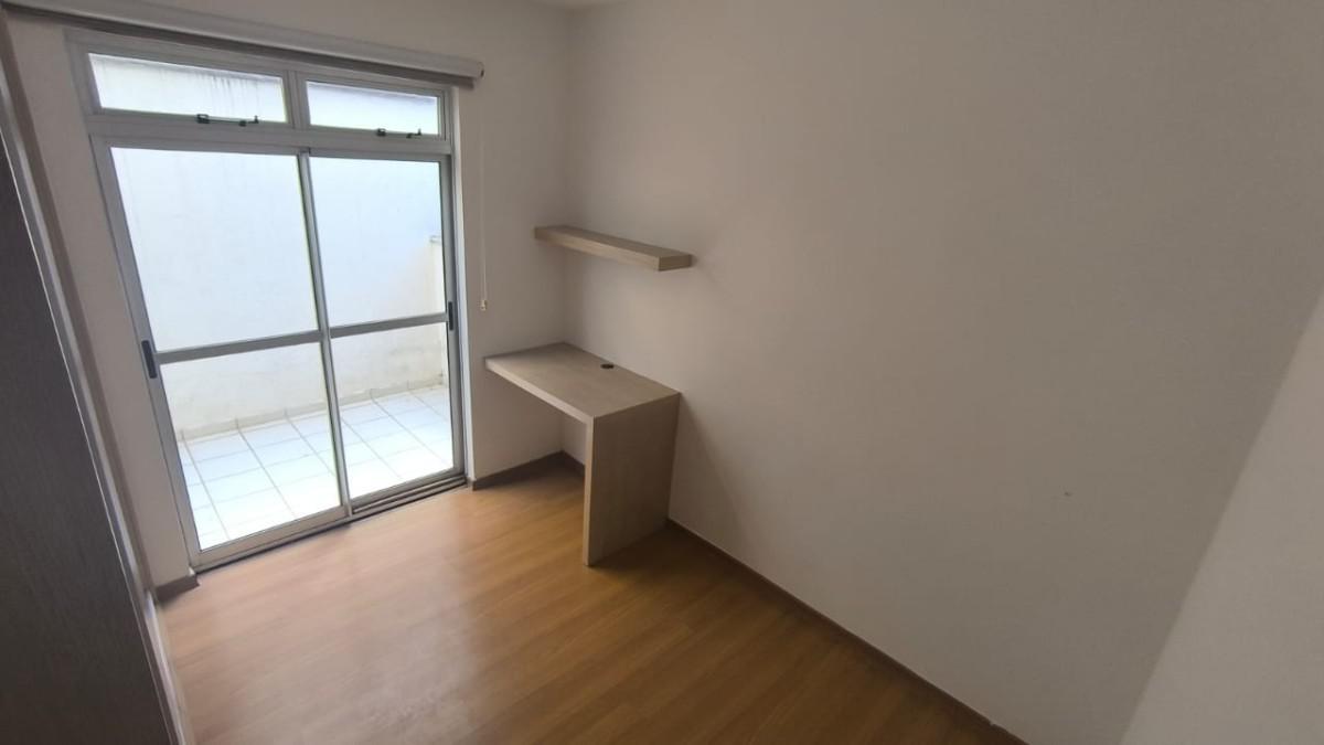 Apartamento, Sagrada Família, 4 Quartos, 4 Vagas, 1 Suíte