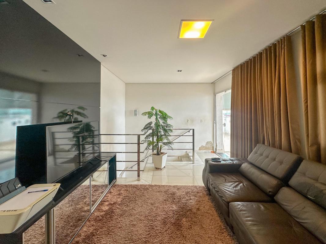 Cobertura, Sagrada Família, 4 Quartos, 4 Vagas, 1 Suíte