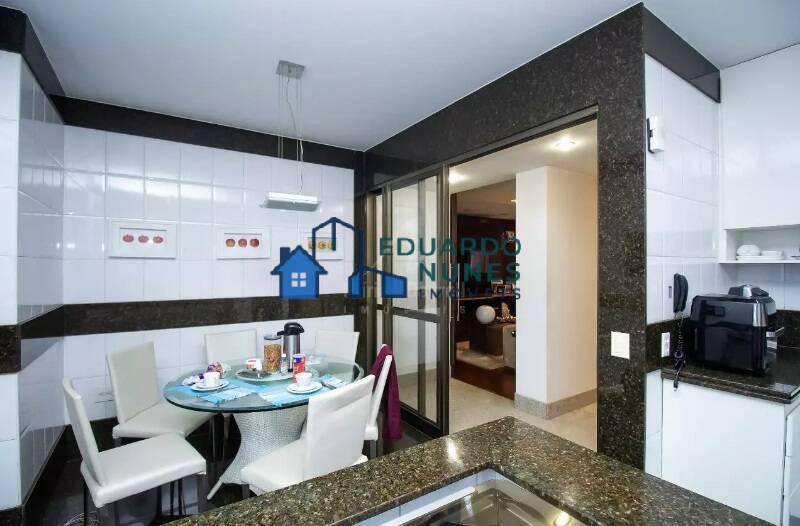 Apartamento, Funcionários, 4 Quartos, 5 Vagas, 2 Suítes