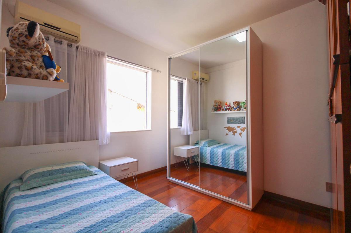 Cobertura, Sagrada Família, 5 Quartos, 2 Vagas, 2 Suítes