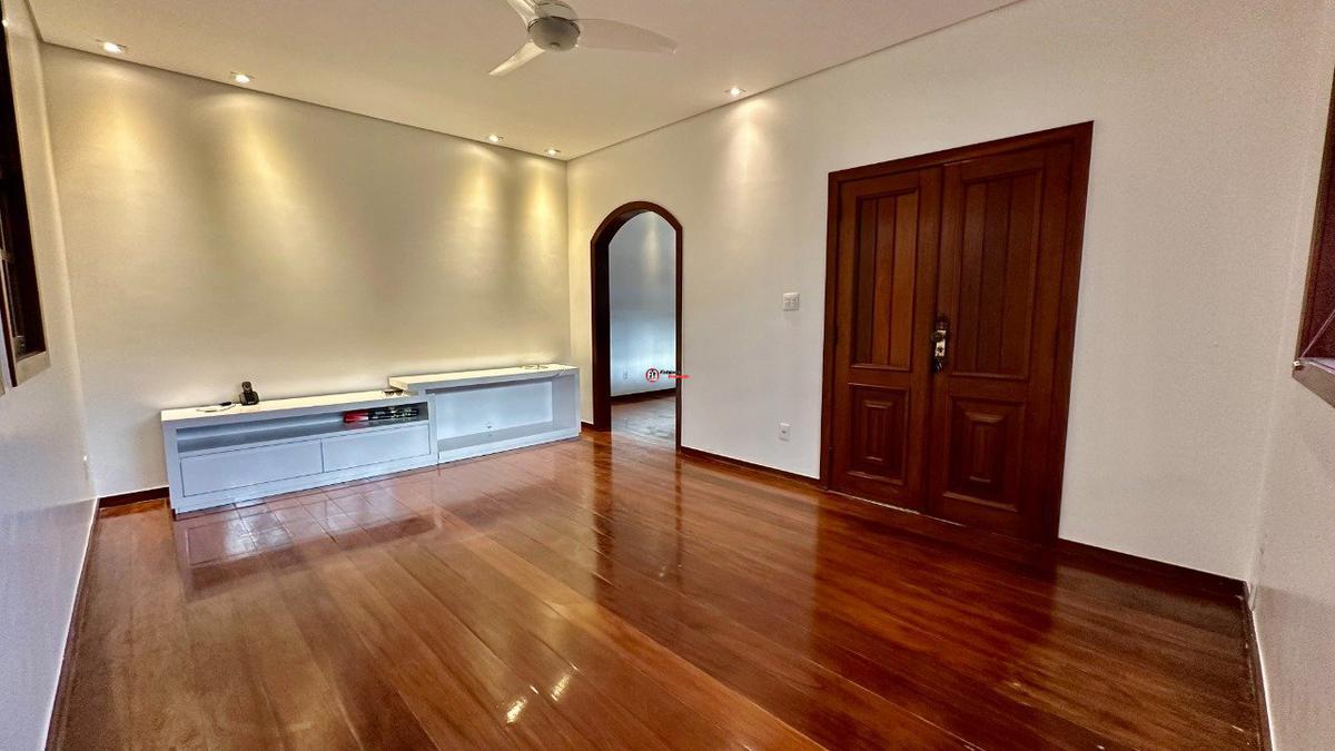 Casa, Itapoã, 3 Quartos, 4 Vagas, 1 Suíte