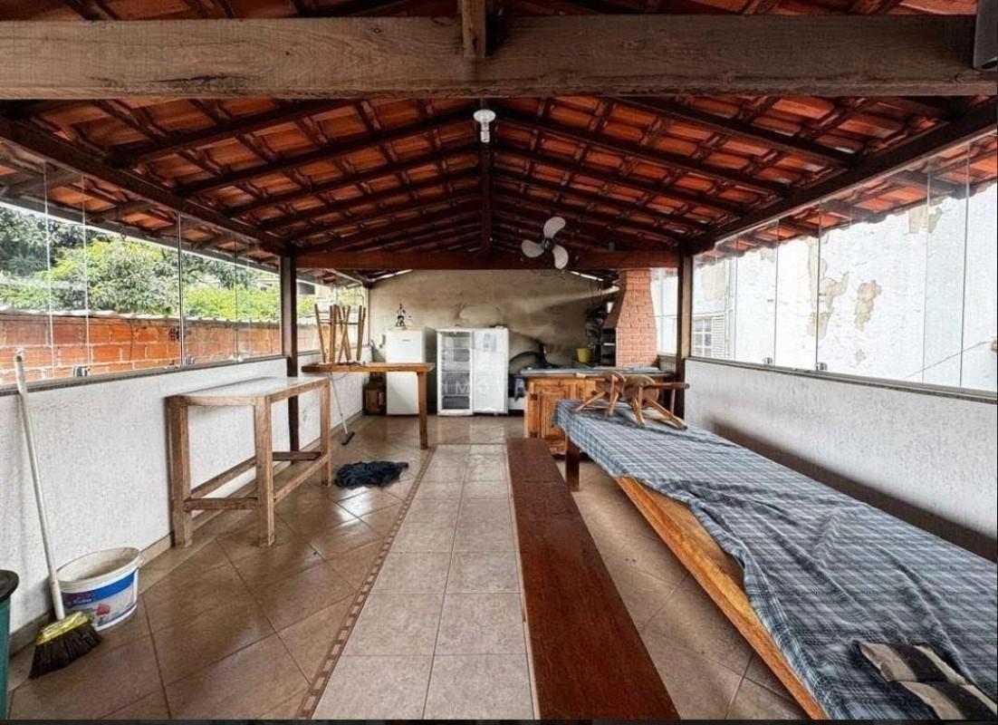 Casa, Jardim América, 5 Quartos, 4 Vagas, 2 Suítes