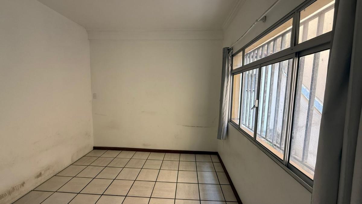 Casa, Arvoredo, 4 Quartos, 2 Vagas, 1 Suíte
