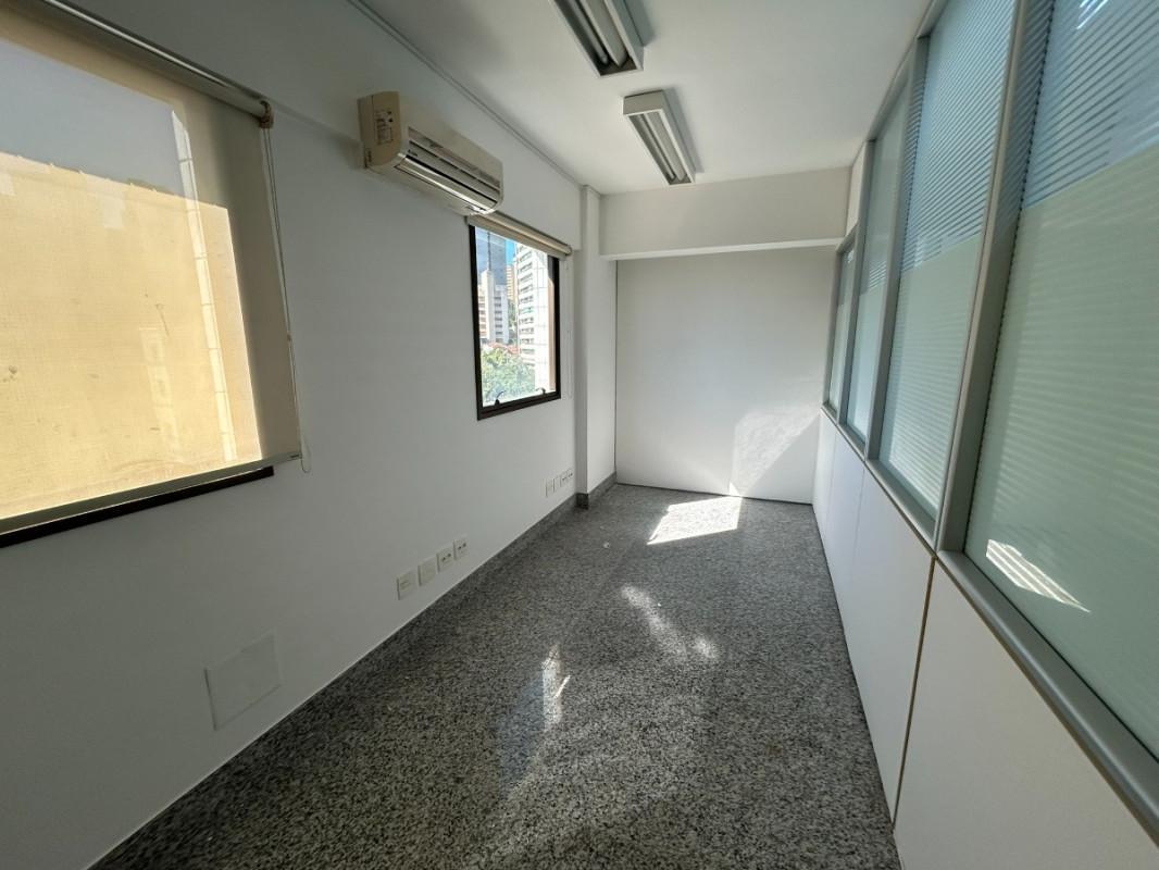 Sala, Savassi, 0 Quarto, 2 Vagas