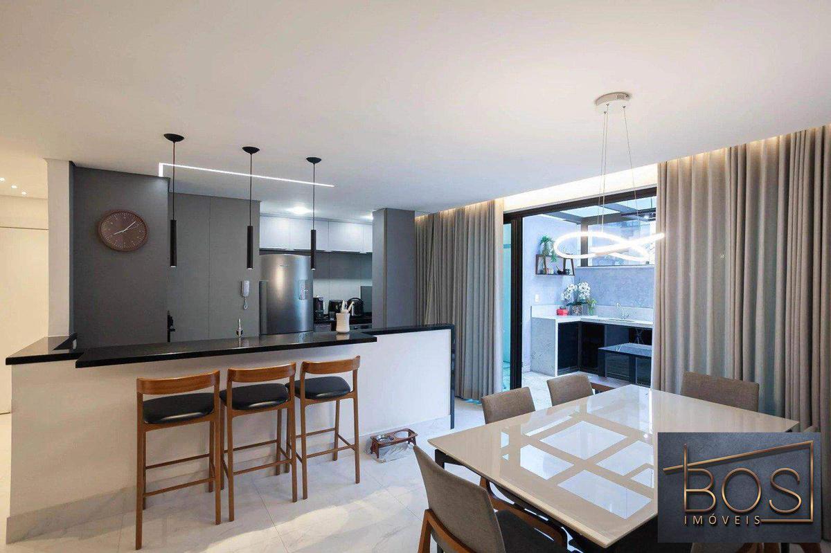 Apartamento, Funcionários, 2 Quartos, 2 Vagas, 2 Suítes