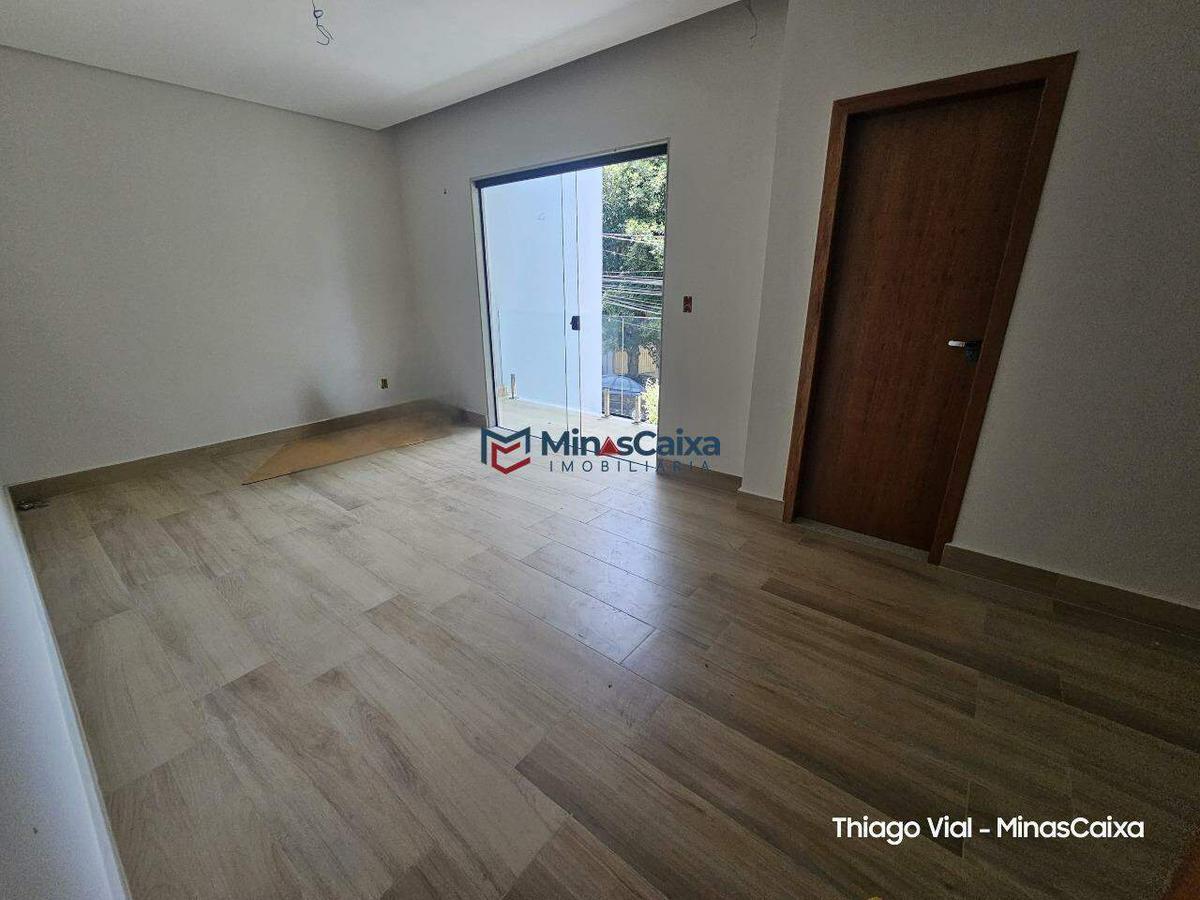 Casa, Quitandinha, 3 Quartos, 1 Vaga, 1 Suíte