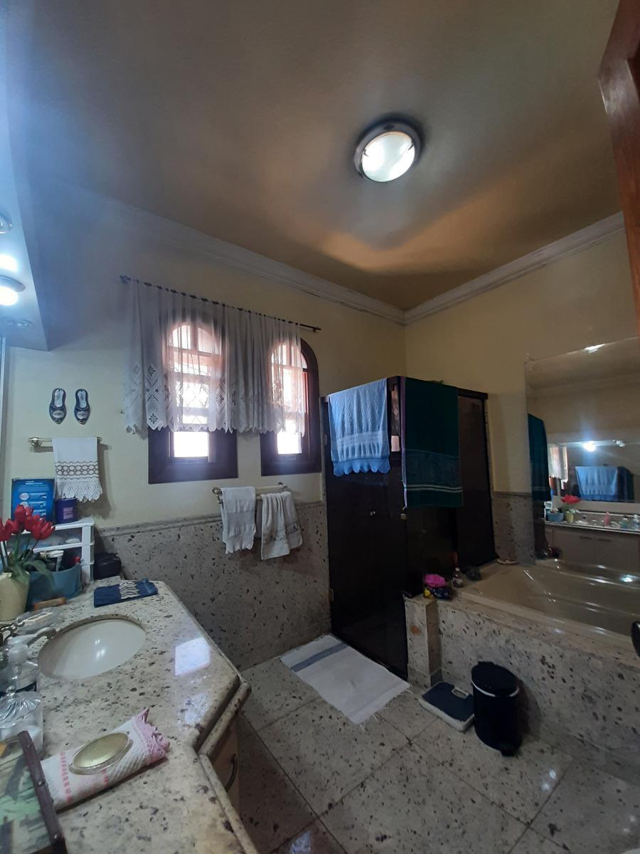 Casa, Barroca, 4 Quartos, 3 Vagas, 2 Suítes