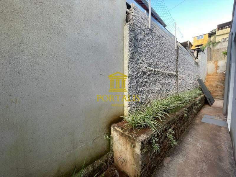 Casa, Santa Efigênia, 3 Quartos, 2 Vagas, 1 Suíte