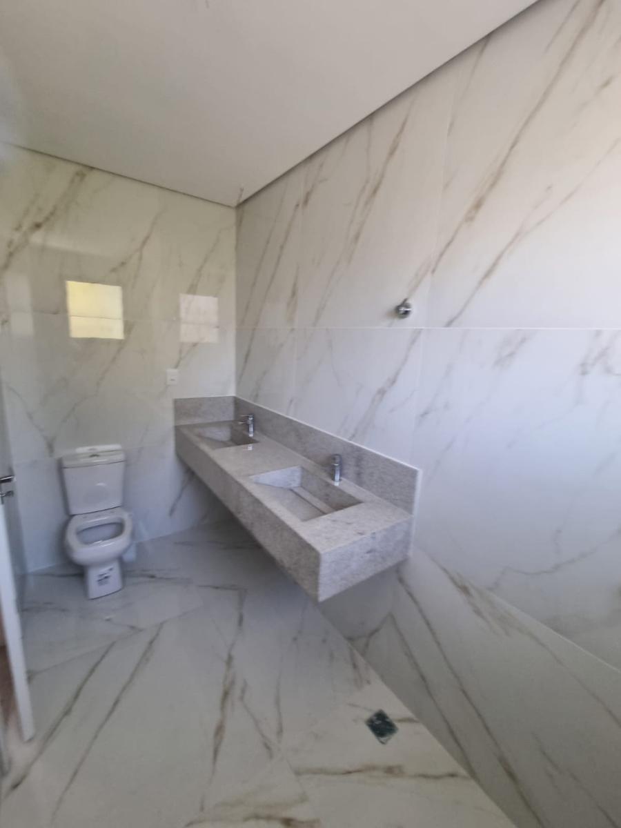 Casa, Planalto, 3 Quartos, 2 Vagas, 1 Suíte