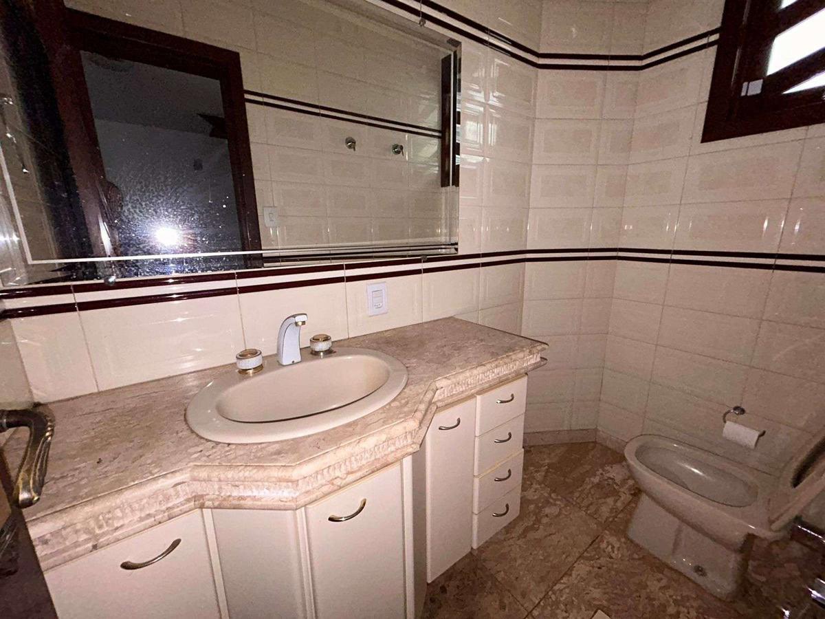 Casa, Castelo, 5 Quartos, 5 Vagas, 2 Suítes