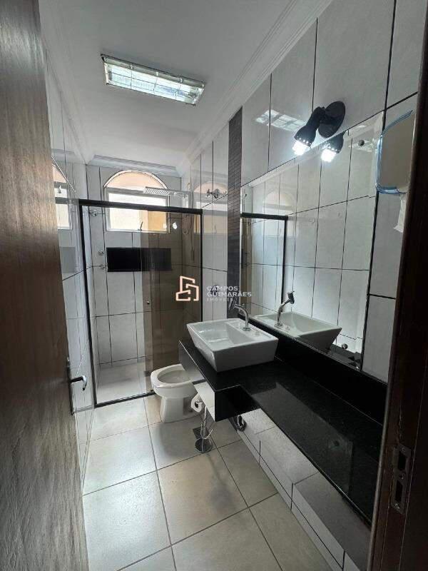 Apartamento, Barreiro, 3 Quartos, 2 Vagas, 1 Suíte