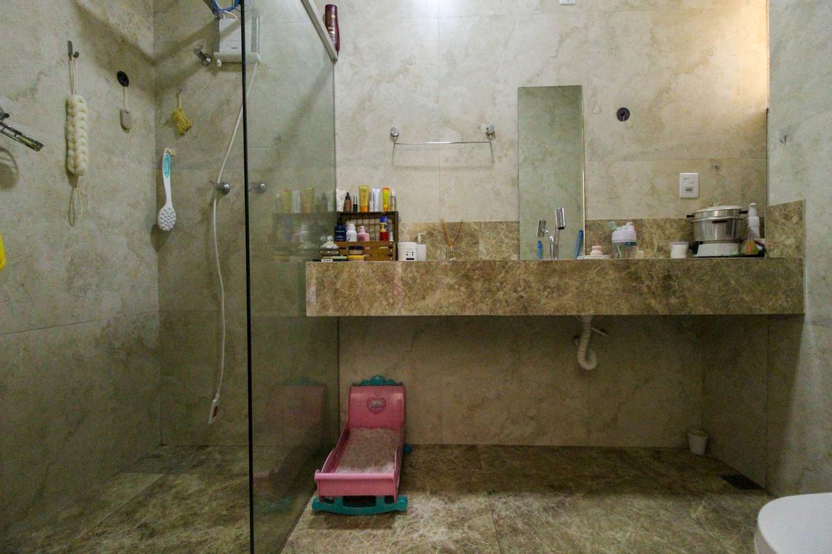 Casa, Horto, 6 Quartos, 2 Vagas, 5 Suítes