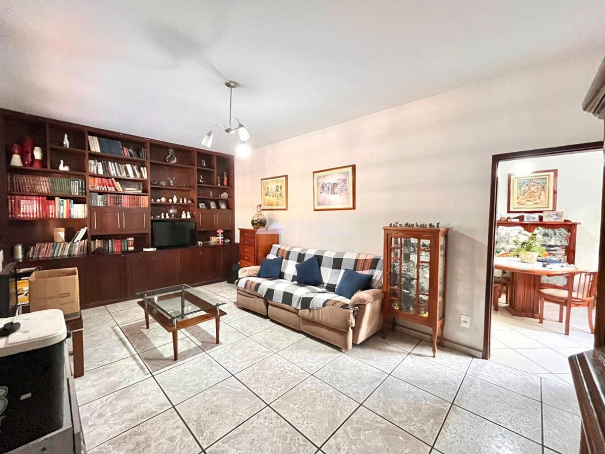 Casa, Liberdade, 5 Quartos, 4 Vagas, 2 Suítes