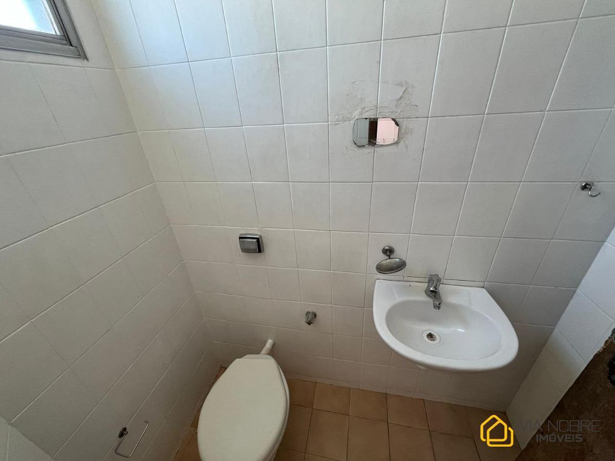 Sala, Funcionários