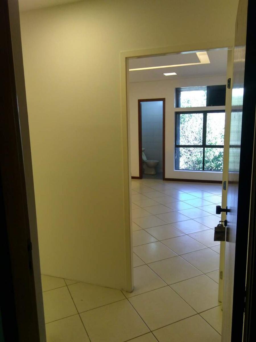 Sala, Barro Preto, 0 Quarto, 1 Vaga