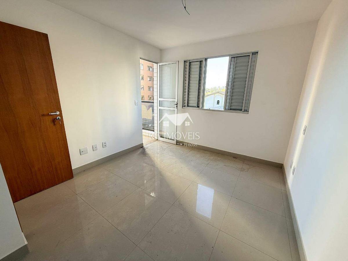 Apartamento, Barreiro, 3 Quartos, 2 Vagas, 1 Suíte
