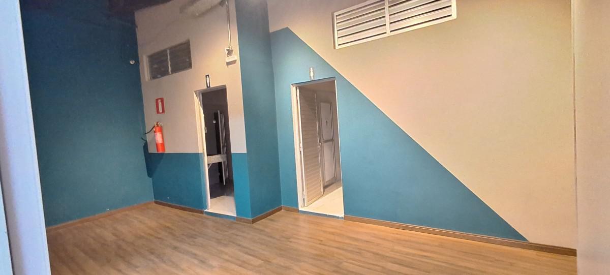 Galpão, Floresta, 0 Quarto, 6 Vagas