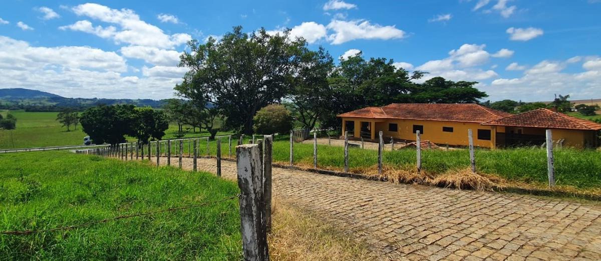 Fazenda, Centro, 4 Quartos, 2 Vagas, 1 Suíte