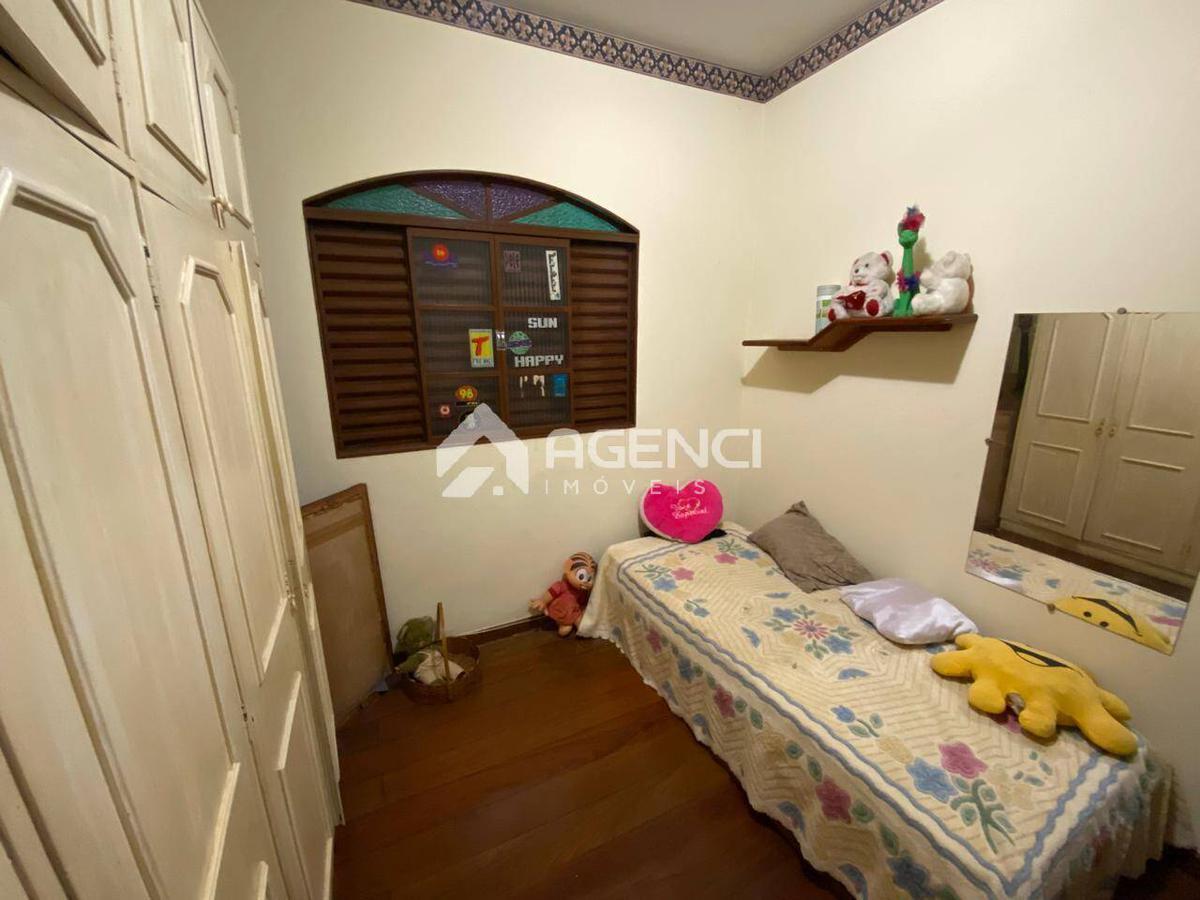 Casa, Camargos, 3 Quartos, 0 Vaga, 1 Suíte