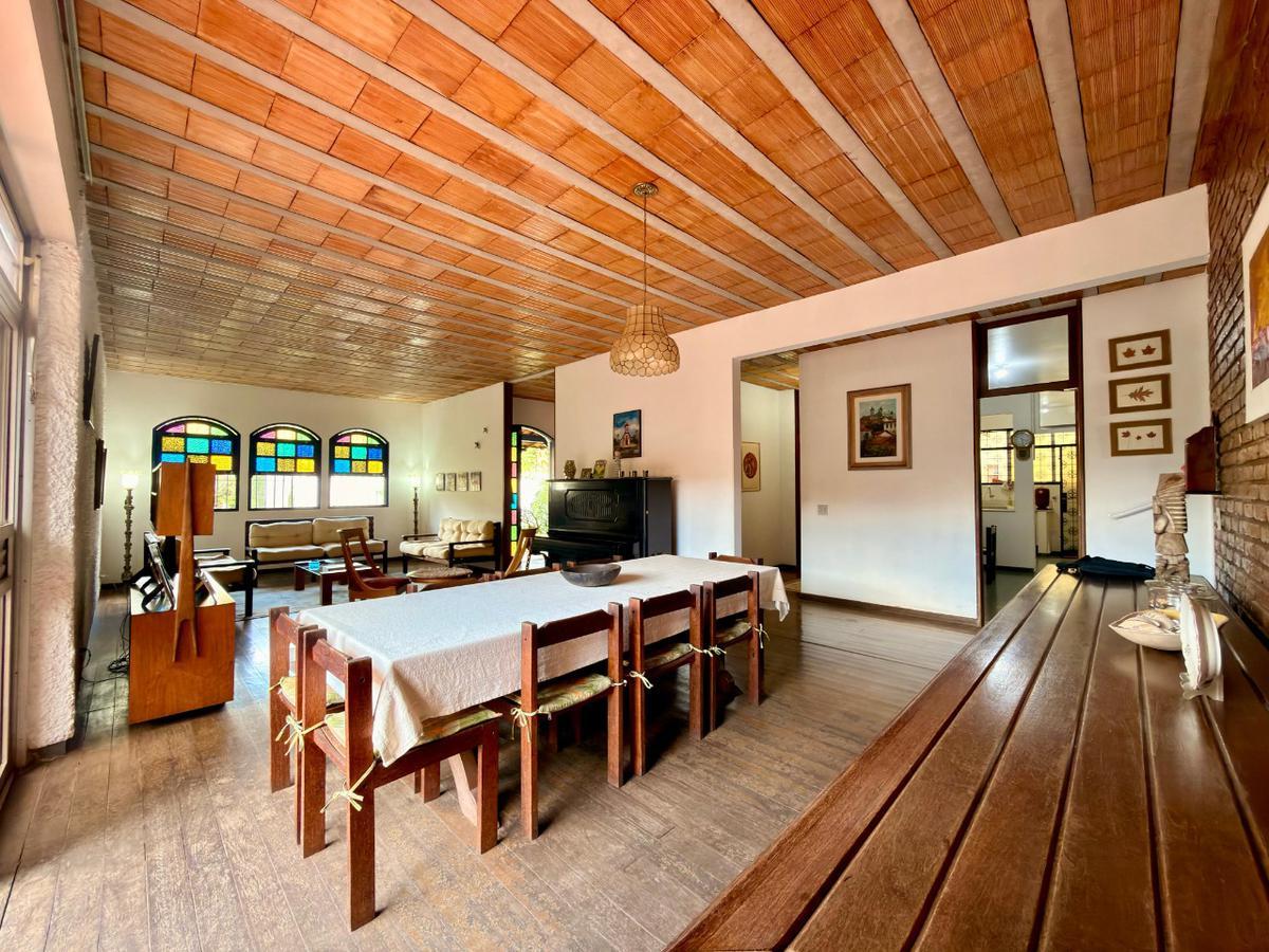 Casa, Bandeirantes (pampulha), 5 Quartos, 8 Vagas, 3 Suítes