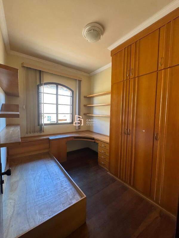 Casa, Industrial, 4 Quartos, 1 Vaga, 2 Suítes