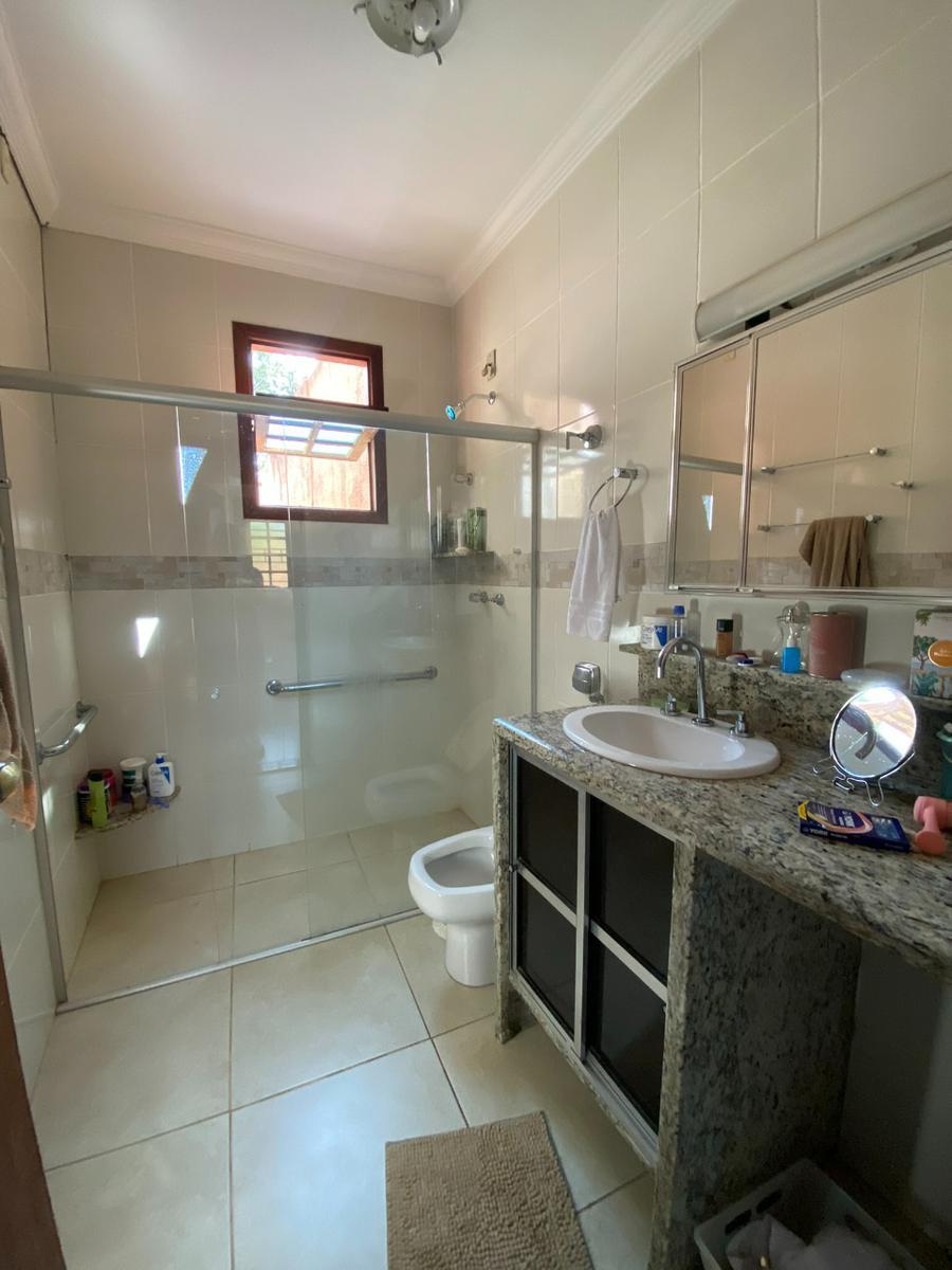 Casa, Braúnas, 3 Quartos, 7 Vagas, 3 Suítes