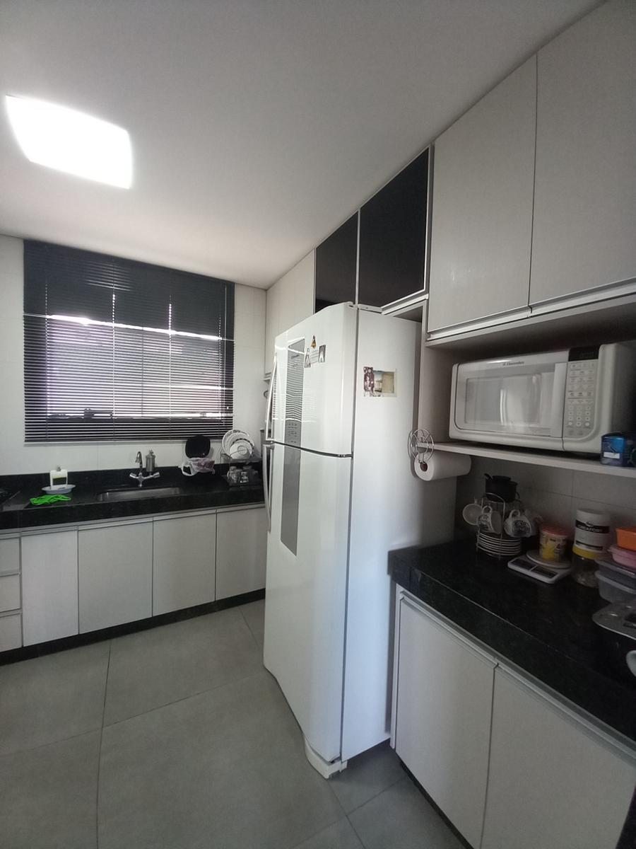 Apartamento, Barreiro, 3 Quartos, 2 Vagas, 1 Suíte
