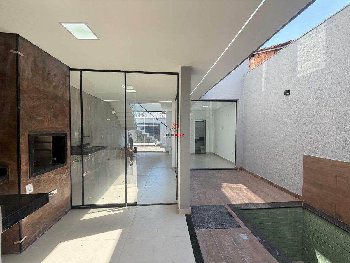 Casa, São Pedro, 3 Quartos, 2 Vagas, 1 Suíte