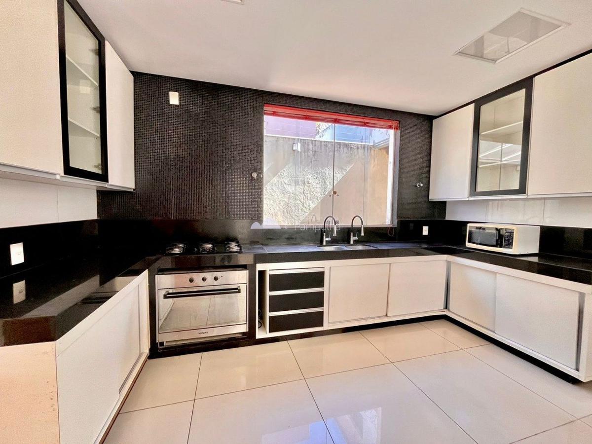 Casa, Trevo, 4 Quartos, 4 Vagas, 2 Suítes