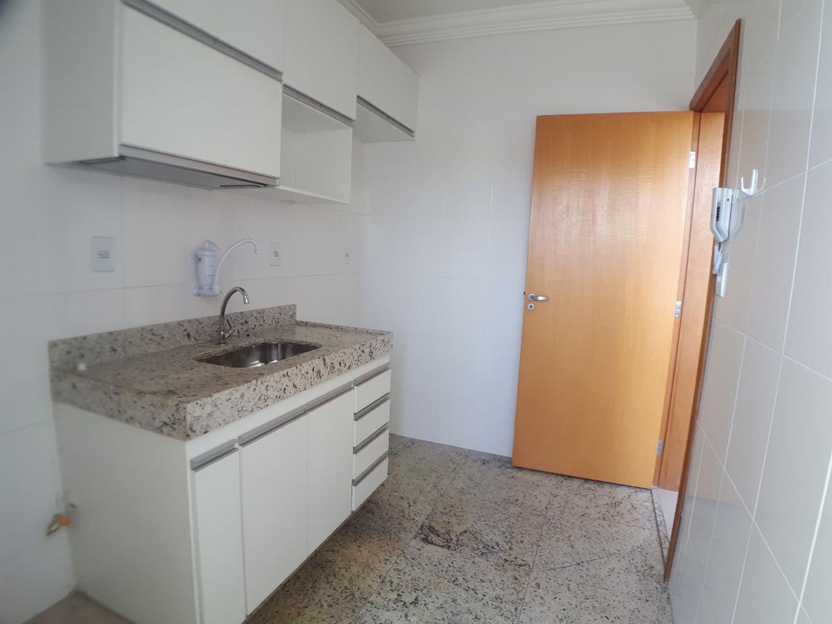 Apartamento, Floresta, 3 Quartos, 2 Vagas, 1 Suíte