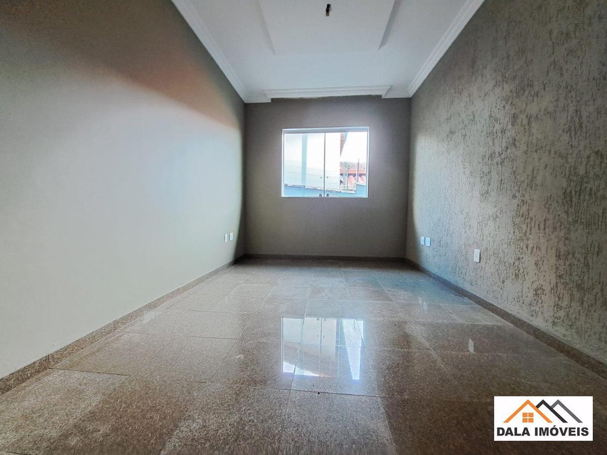 Casa, Santa Mônica, 4 Quartos, 5 Vagas, 2 Suítes