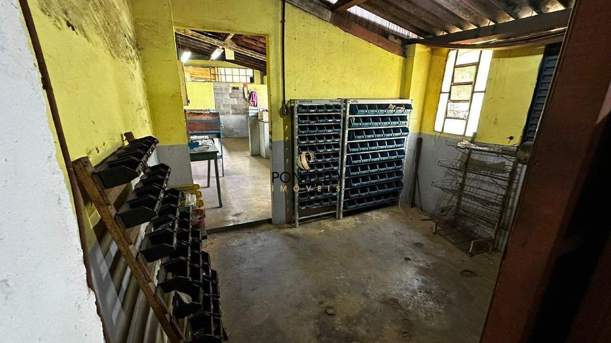 Galpão, Centro, 0 Quarto, 0 Vaga