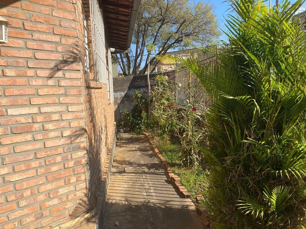 Casa, Sagrada Família, 3 Quartos, 5 Vagas, 1 Suíte