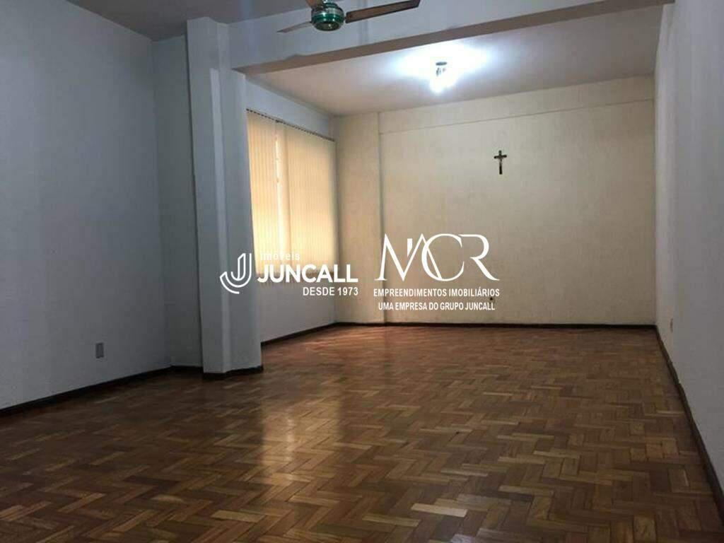 Sala, Centro