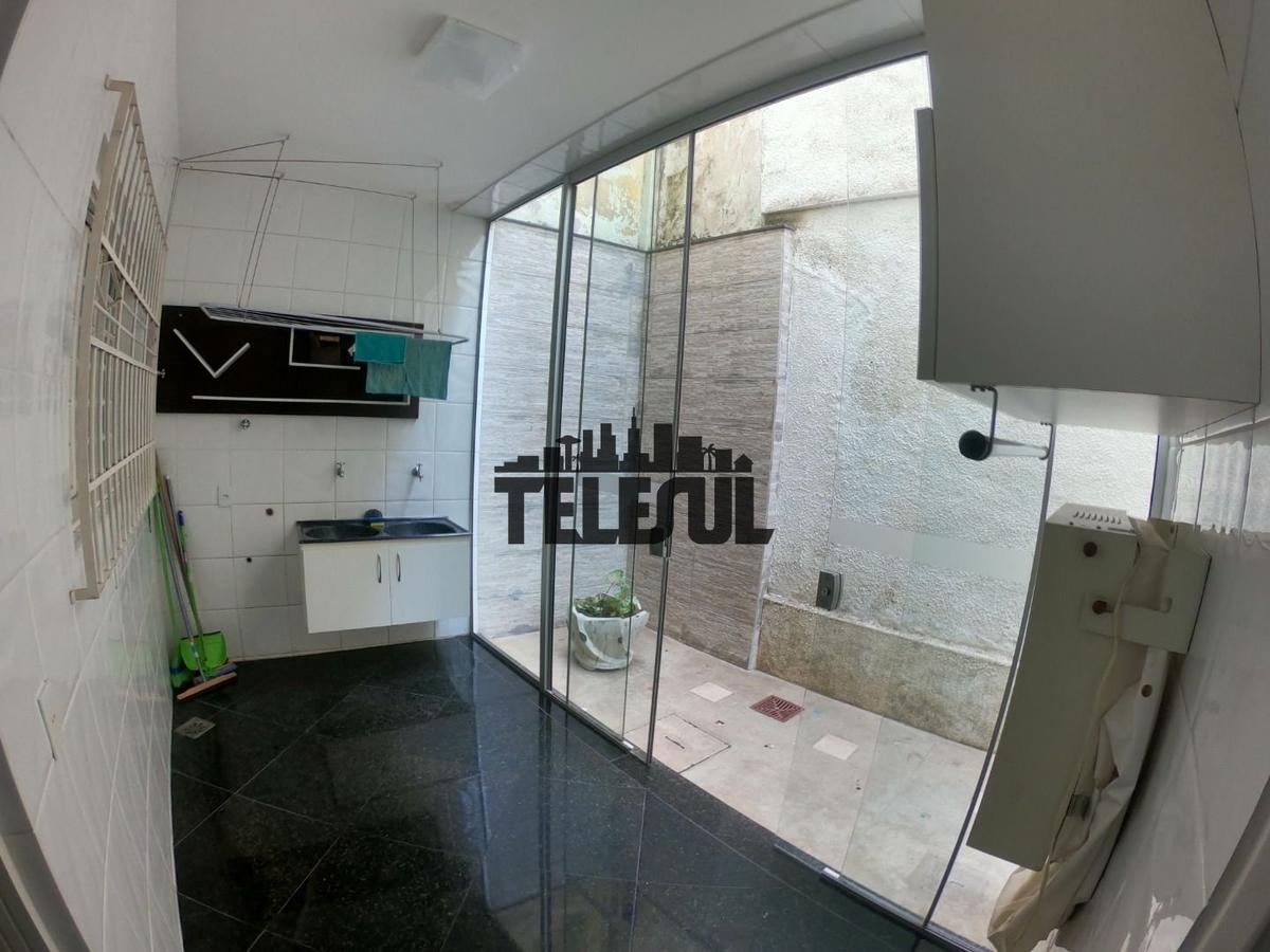 Casa, Centro, 3 Quartos, 2 Vagas, 1 Suíte