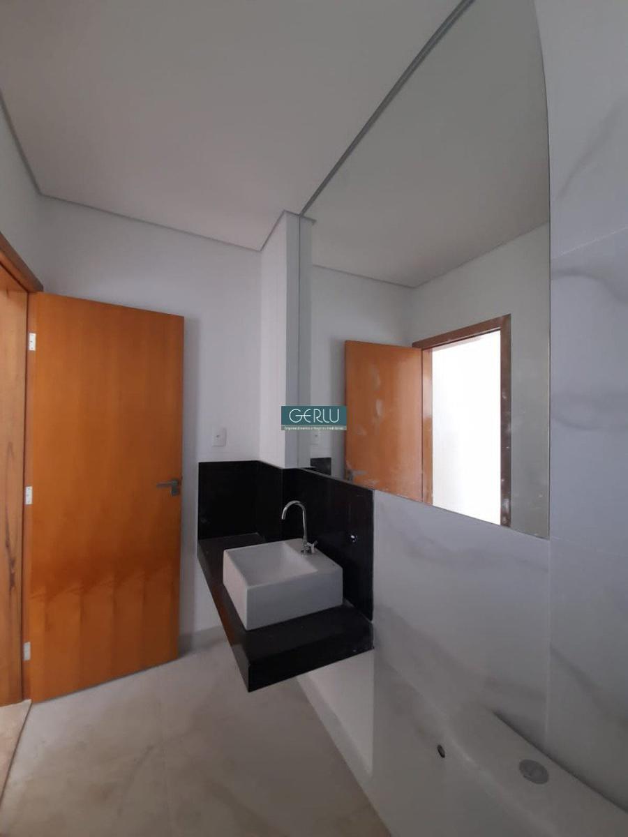 Casa, Jardim Casa Branca, 3 Quartos, 2 Vagas, 1 Suíte