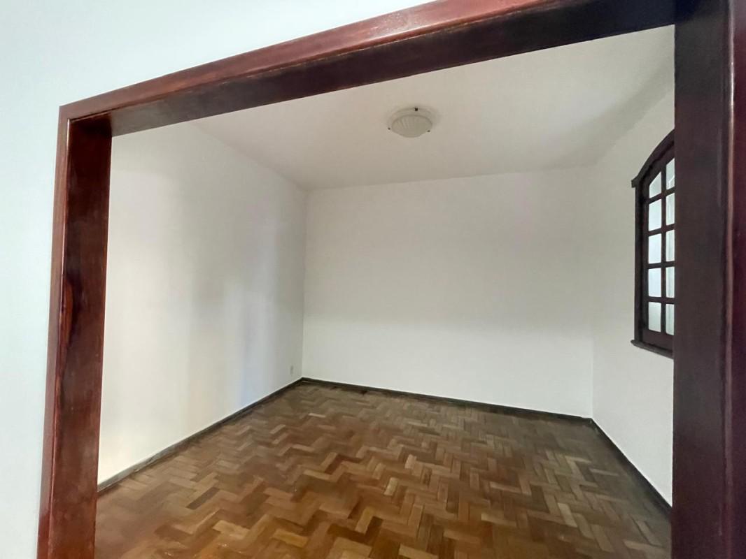 Casa, Floresta, 5 Quartos, 4 Vagas, 1 Suíte