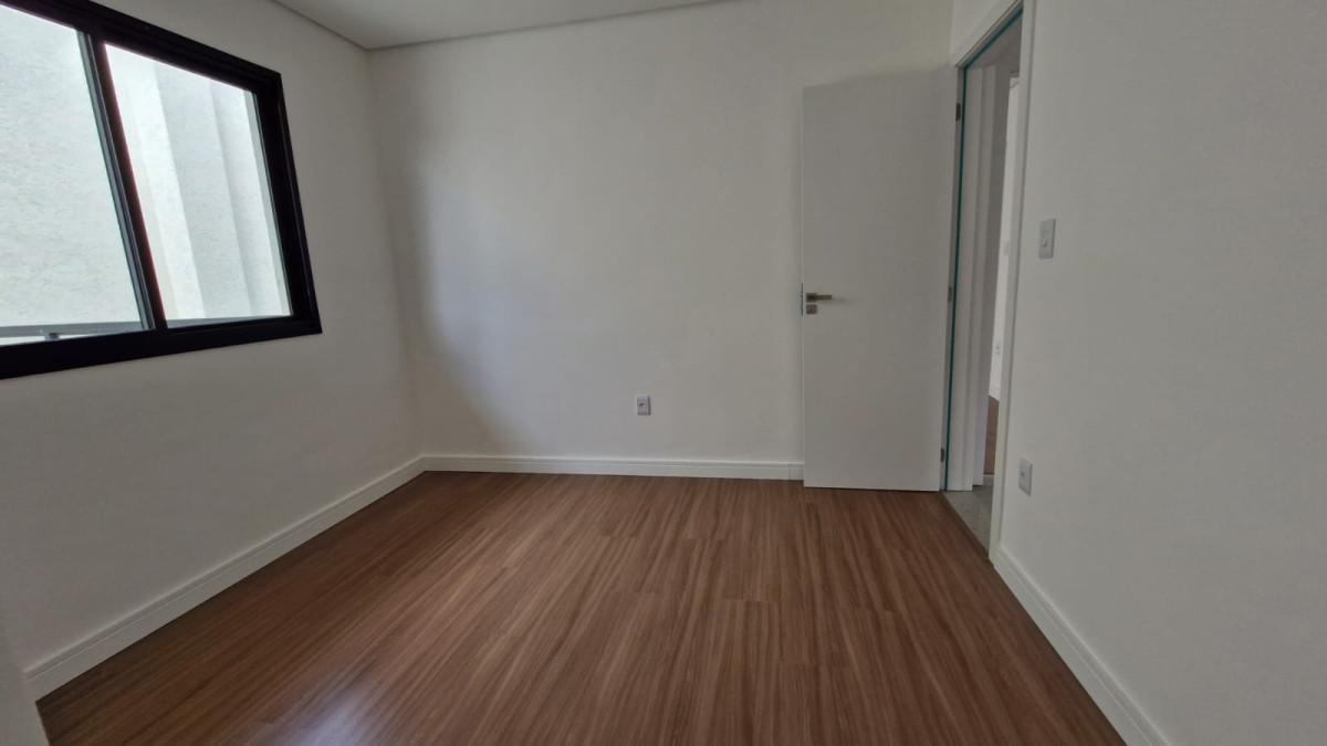 Casa, Planalto, 3 Quartos, 2 Vagas, 3 Suítes