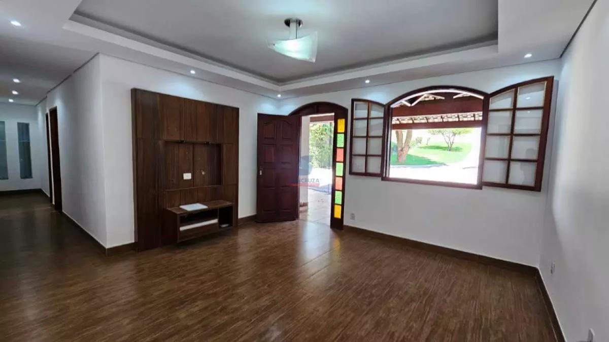 Casa, Fonte Grande, 4 Quartos, 8 Vagas, 1 Suíte