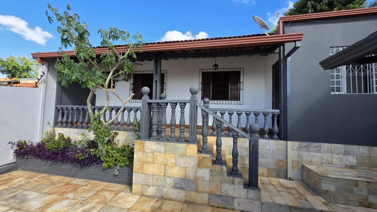 Casa, Jardim Leblon, 2 Quartos, 5 Vagas, 1 Suíte