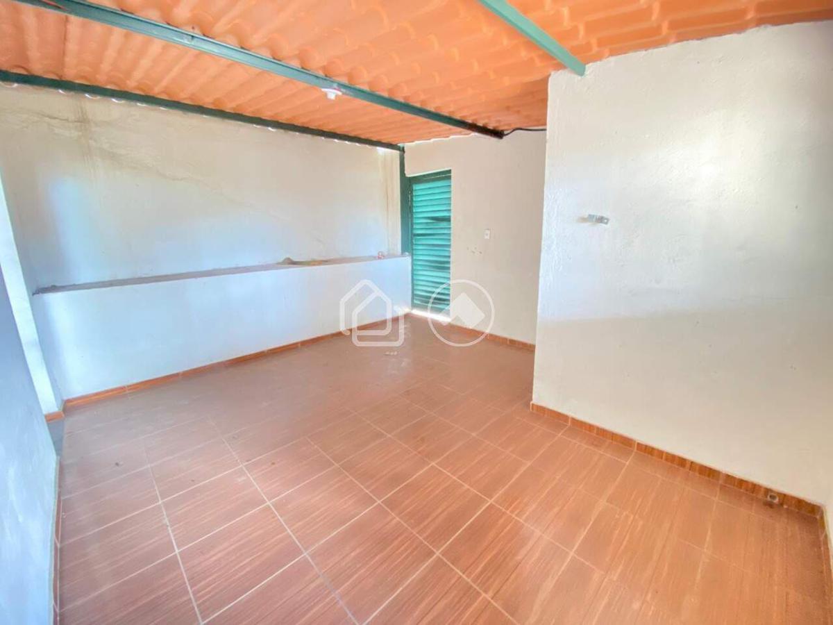 Galpão, Padre Eustáquio