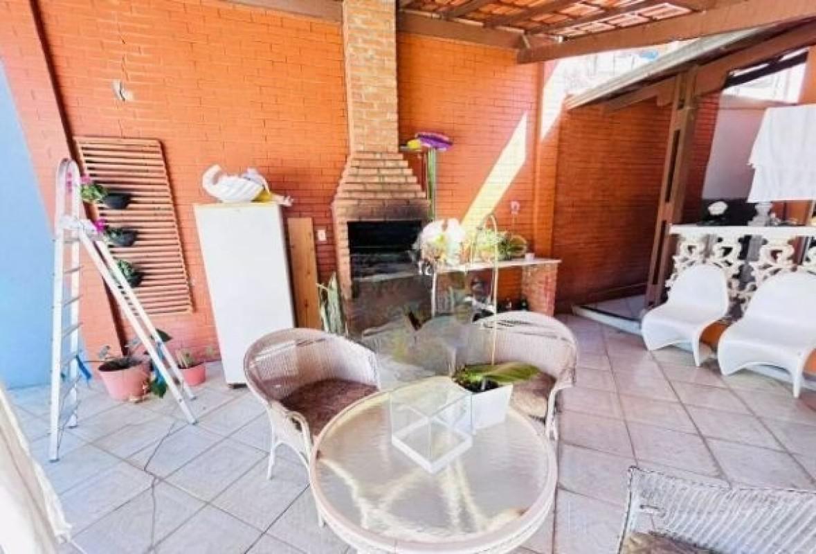 Casa, Céu Azul, 3 Quartos, 5 Vagas, 1 Suíte