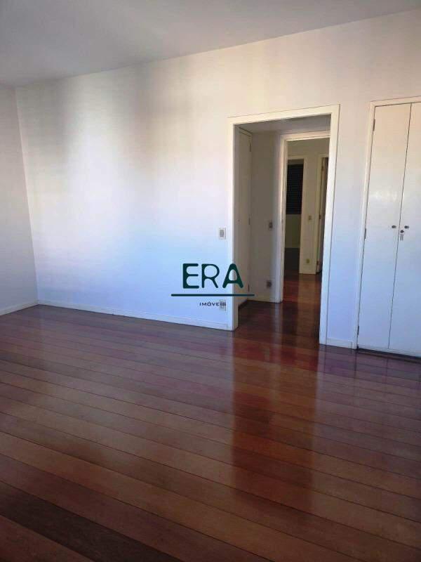 Cobertura, Funcionários, 5 Quartos, 4 Vagas, 4 Suítes