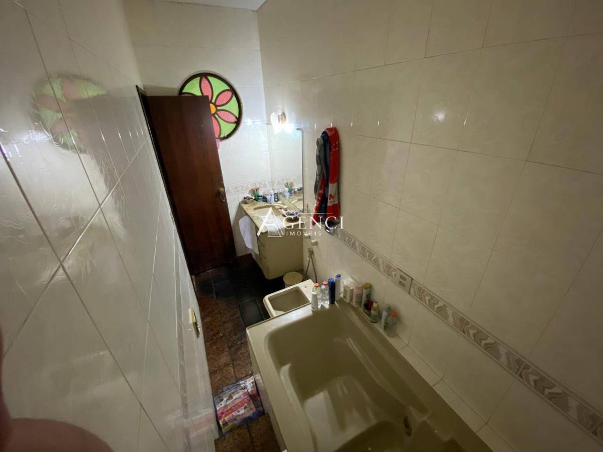 Casa, Camargos, 3 Quartos, 0 Vaga, 1 Suíte