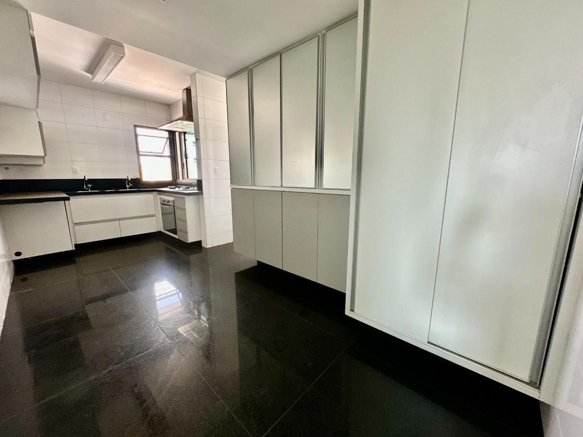 Apartamento, São José, 3 Quartos, 3 Vagas, 3 Suítes