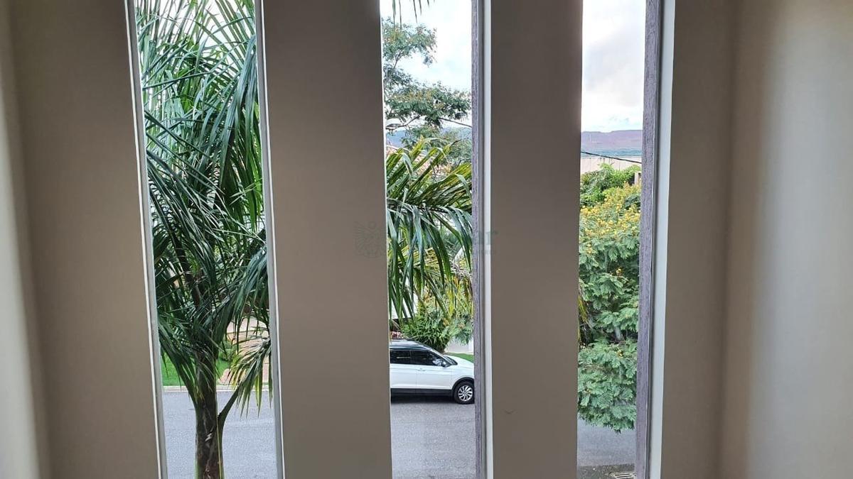 Casa, Alphaville - Lagoa dos Ingleses, 4 Quartos, 4 Vagas, 1 Suíte