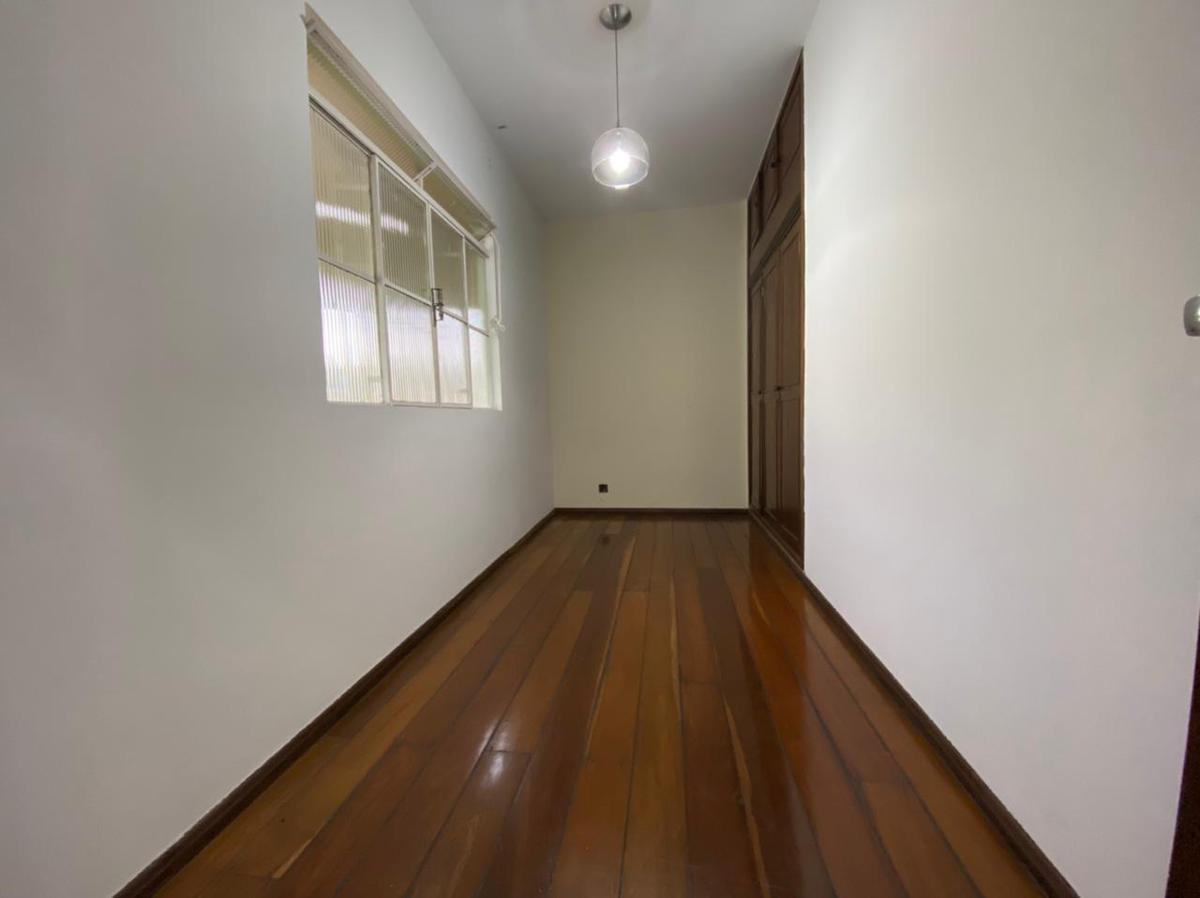 Casa, João Pinheiro, 4 Quartos, 0 Vaga, 2 Suítes