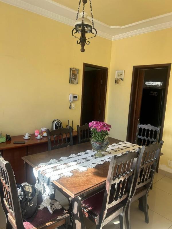 Casa, Pirajá, 3 Quartos, 8 Vagas, 1 Suíte